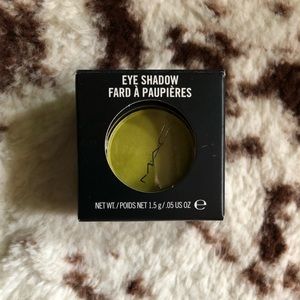 DISCONTINUED MAC Eye Shadow // Eyepopping